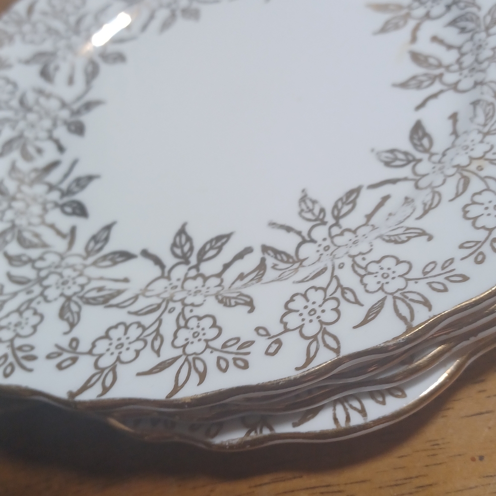 Vintage Crown Regent Fine China Elegant 6" Plates with 22KGold Floral Trim